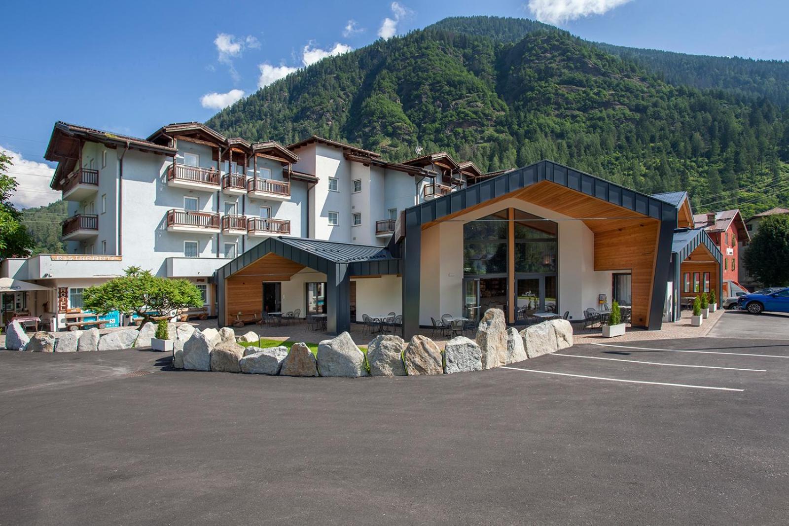 4 Resort Vicino a Pradalago che Vale la Pena Prenotare