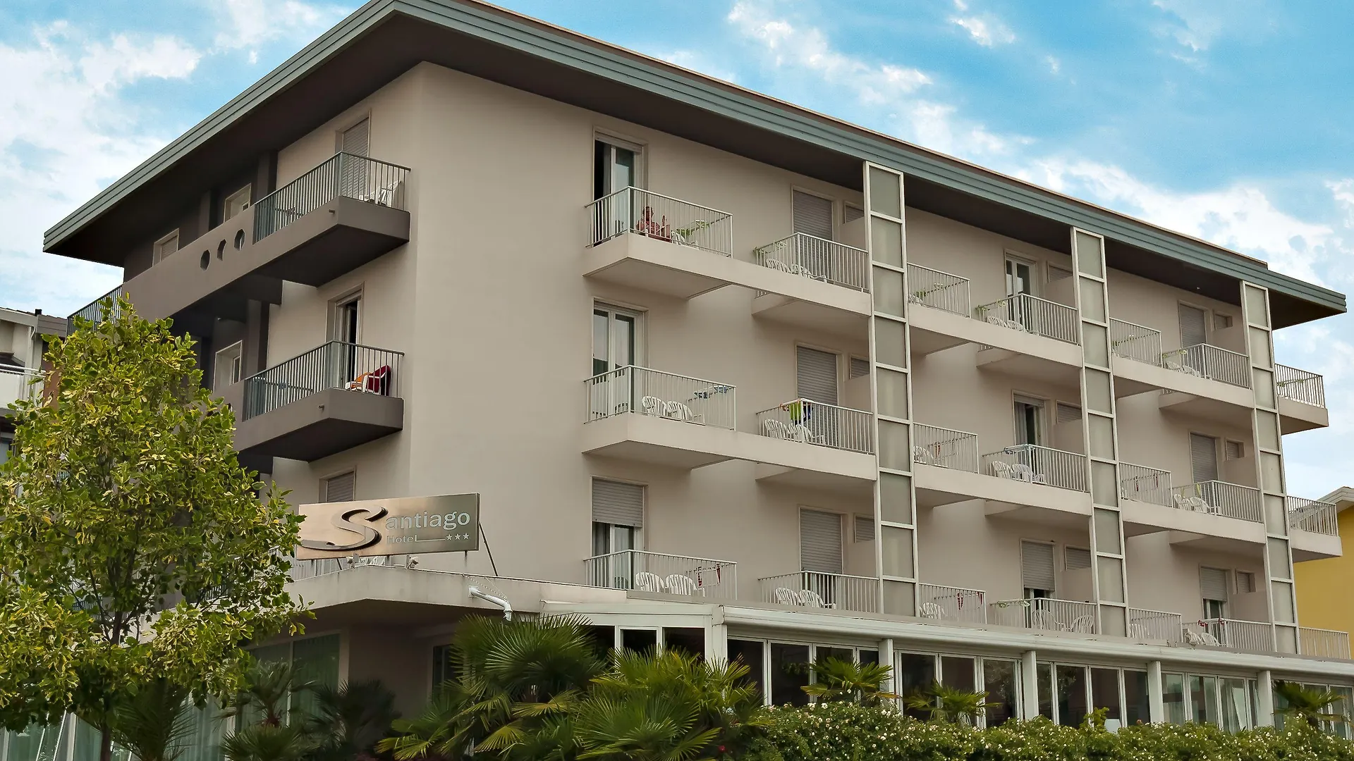 6 Hotel sul Mare a Piazza Milano da Prenotare a Jesolo