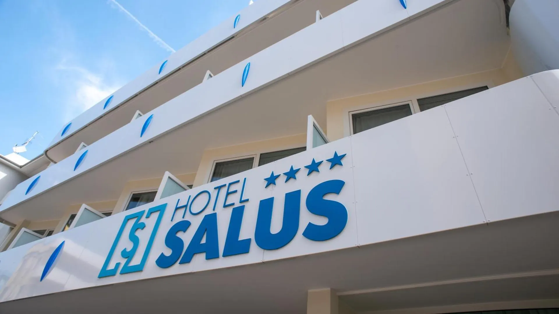 Soggiornare a Sabbiadoro: 10 Hotel Centrali a Confronto