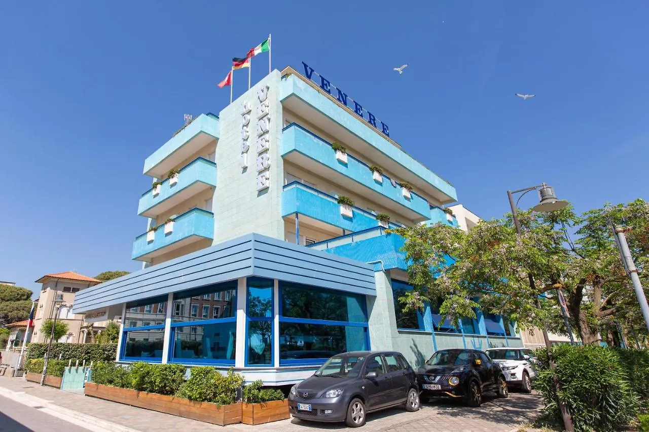 15 Beach Hotel vicino al Museo della Marineria da Prenotare